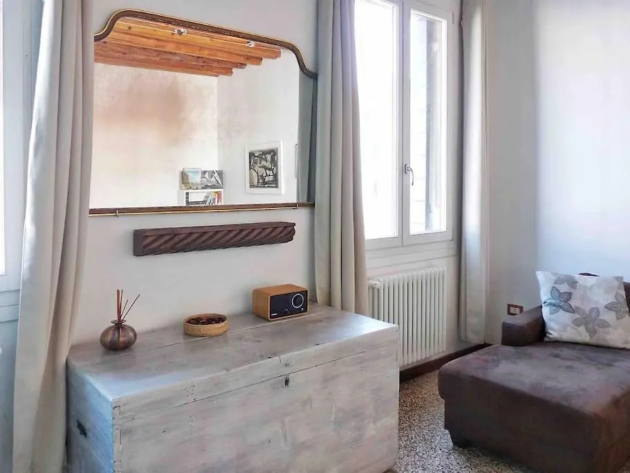 Bright Channel View Apartment Venice Italy