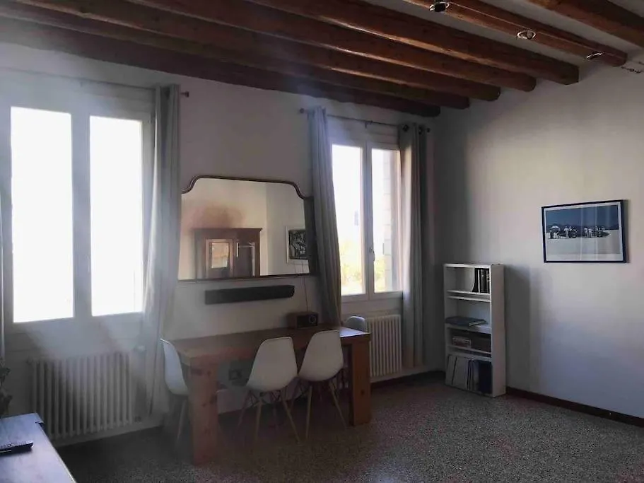 Bright Channel View Apartment Venice