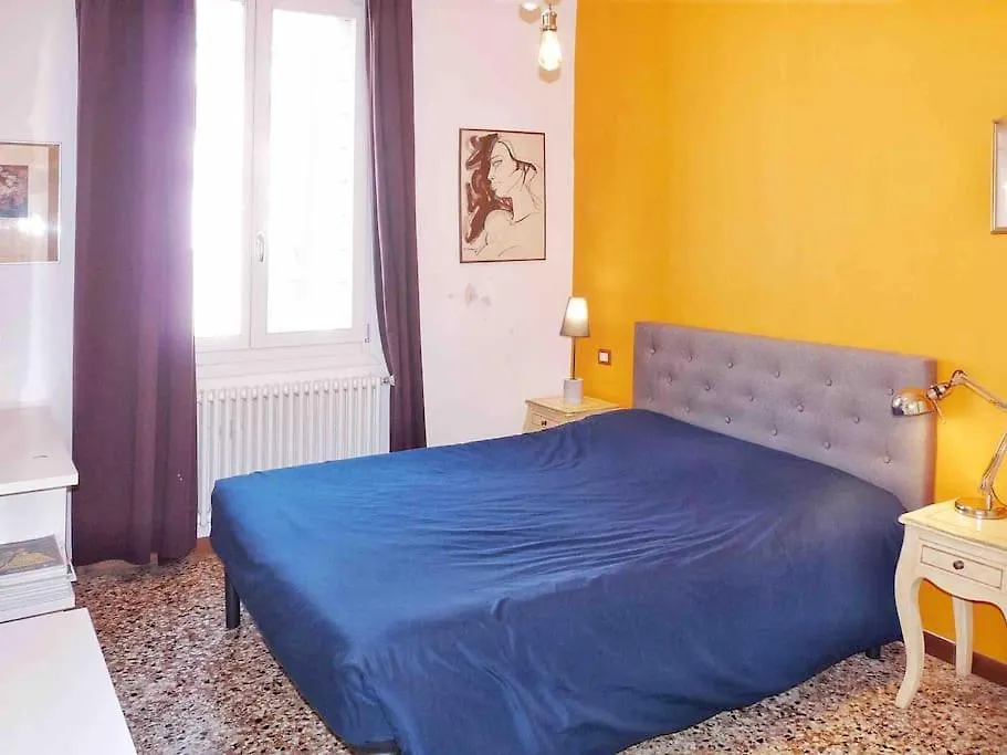 Bright Channel View Apartment Venice