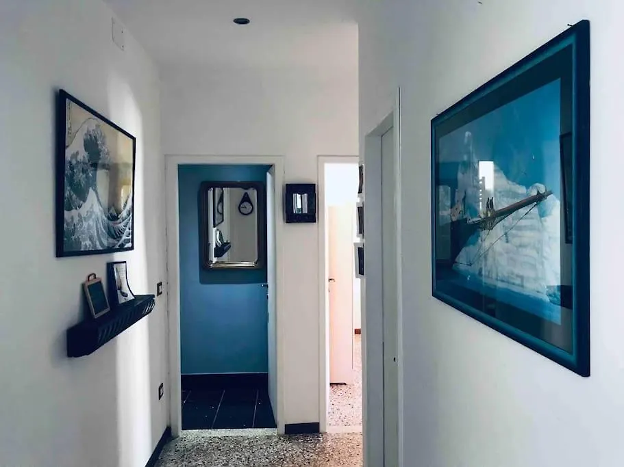 Bright Channel View Apartment Venice